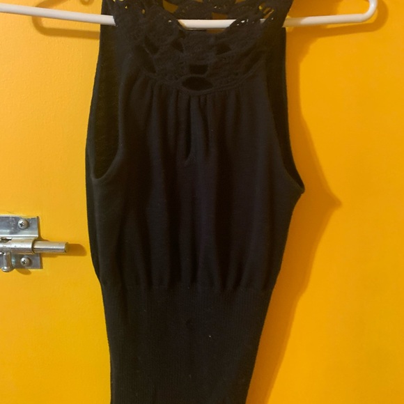 Black sleeveless fitted sweater - Vintage size small - Picture 2 of 4